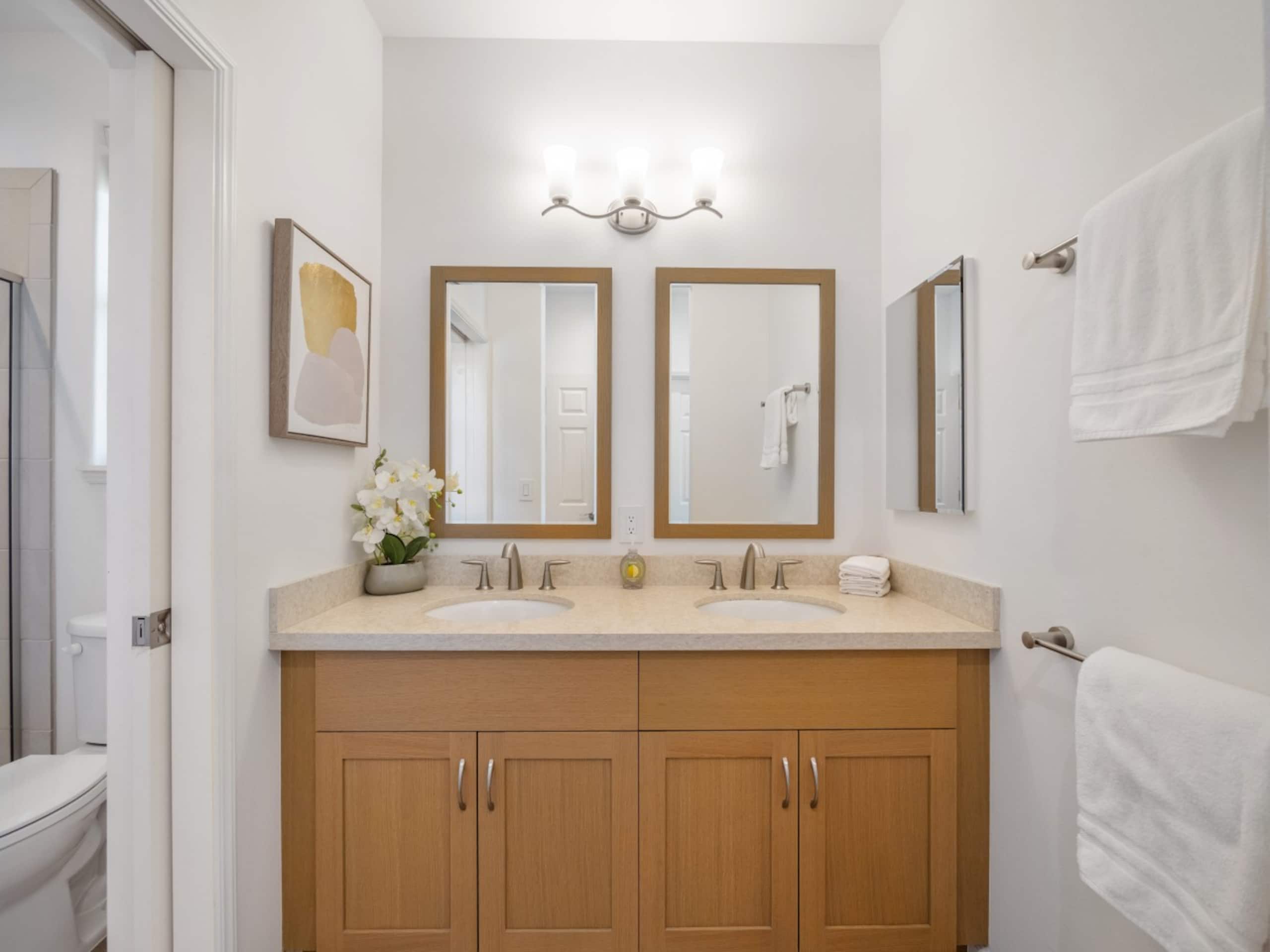 Home in Makaha Valley · ★4.99 · 4 bedrooms · 6 beds · 2.5 private baths - Image 27