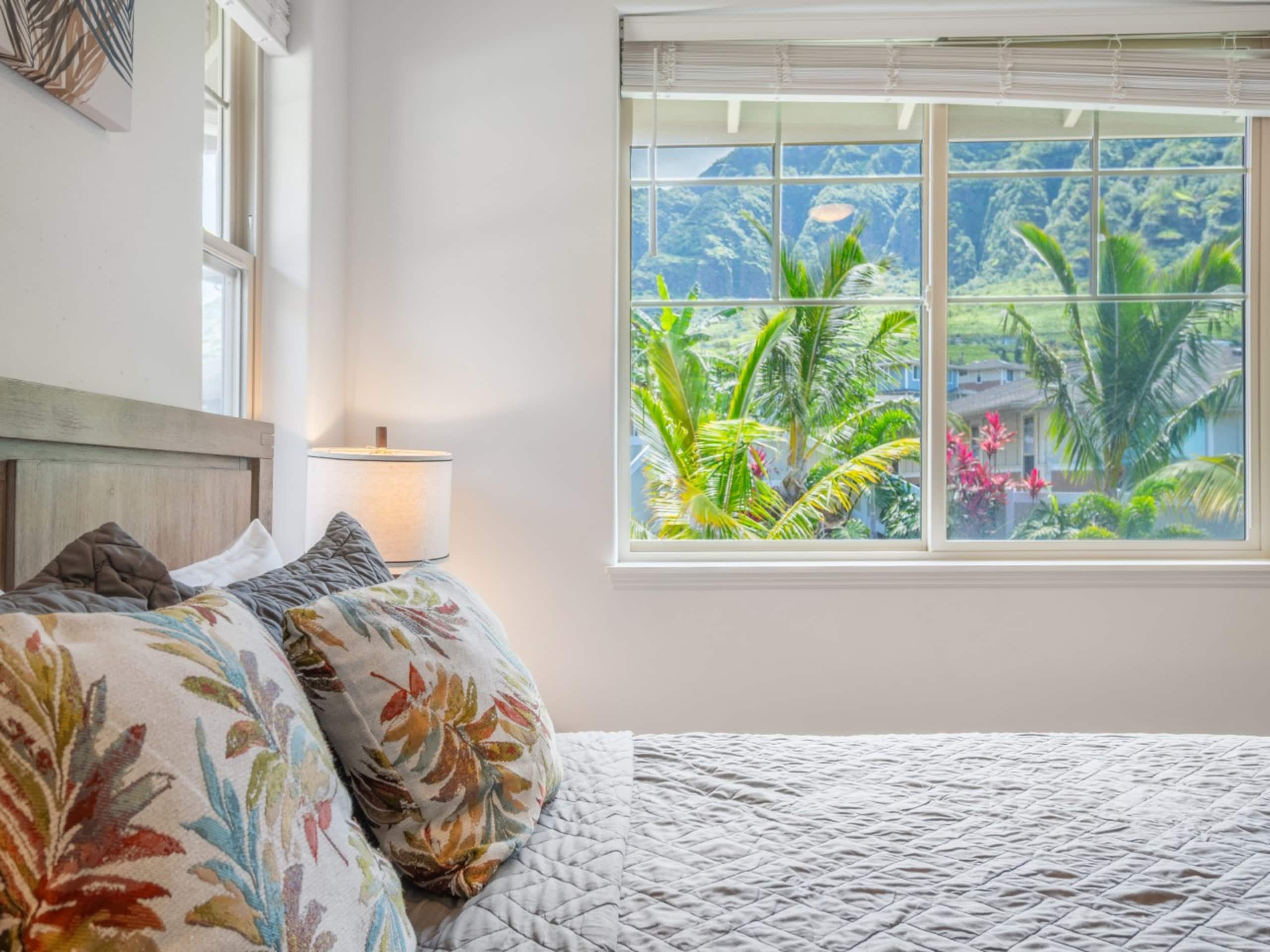 Home in Makaha Valley · ★4.99 · 4 bedrooms · 6 beds · 2.5 private baths - Image 17
