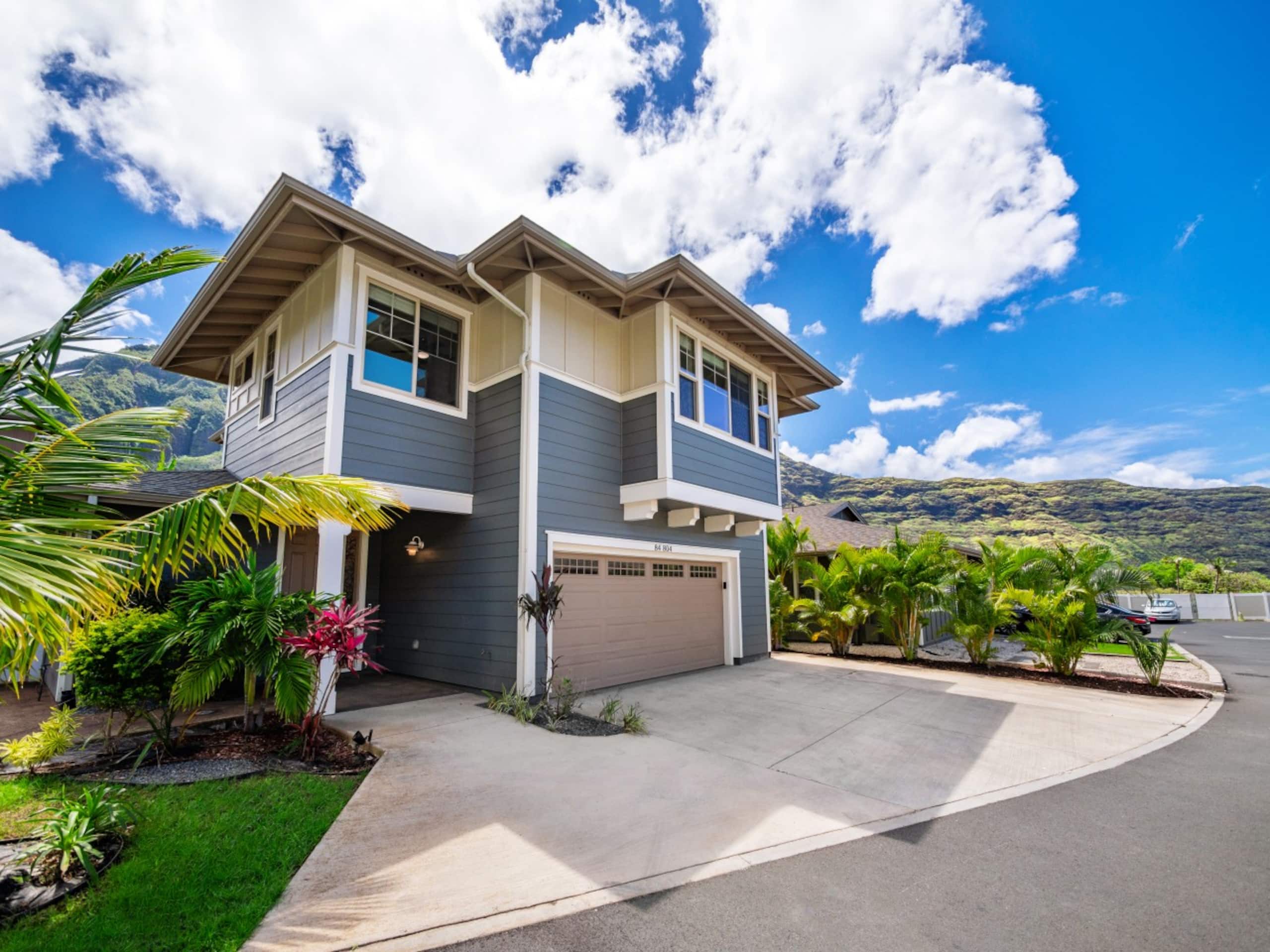 Home in Makaha Valley · ★4.99 · 4 bedrooms · 6 beds · 2.5 private baths - Image 35