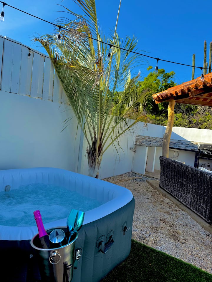 Romantic King Studio W/ Private Jacuzzi Palm Beach - アルバ