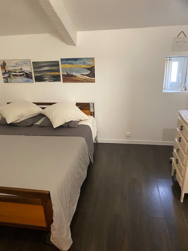 Camera con letto matrimoniale