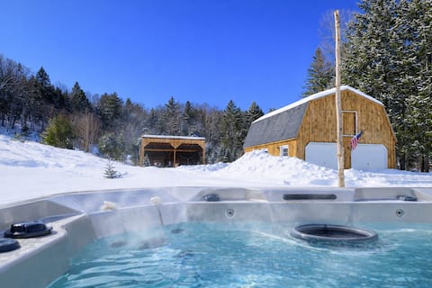 Stunning Mountainside Escape on 5 Acres w/ Hot Tub