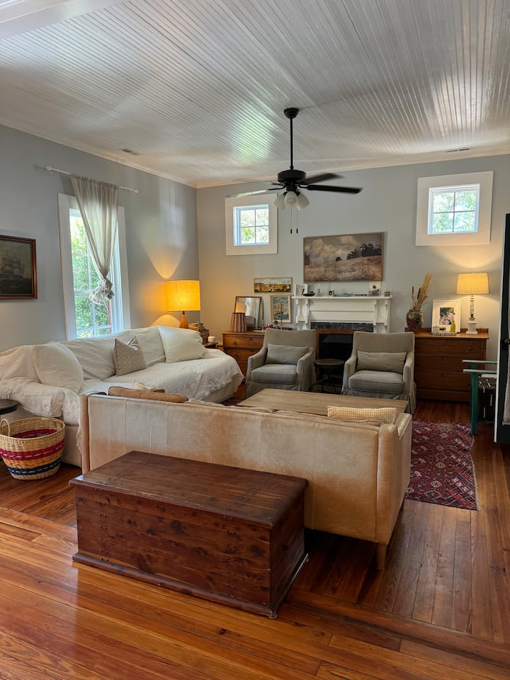 Charming Athens Home - Athens, GA