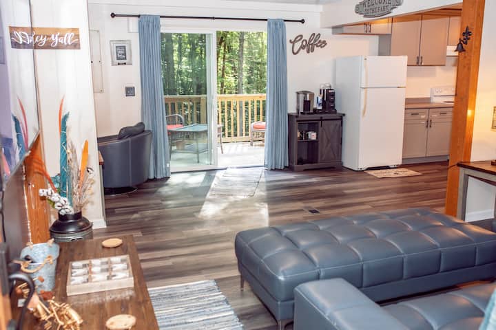 The Farmhouse In Pisgah Forest - Brevard