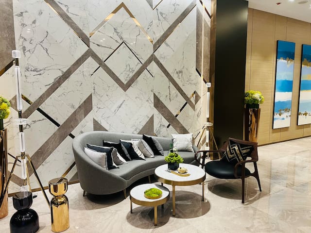 港岛黄竹坑地铁站商场楼上两房顶级豪宅豪华装修会展中心地铁三站