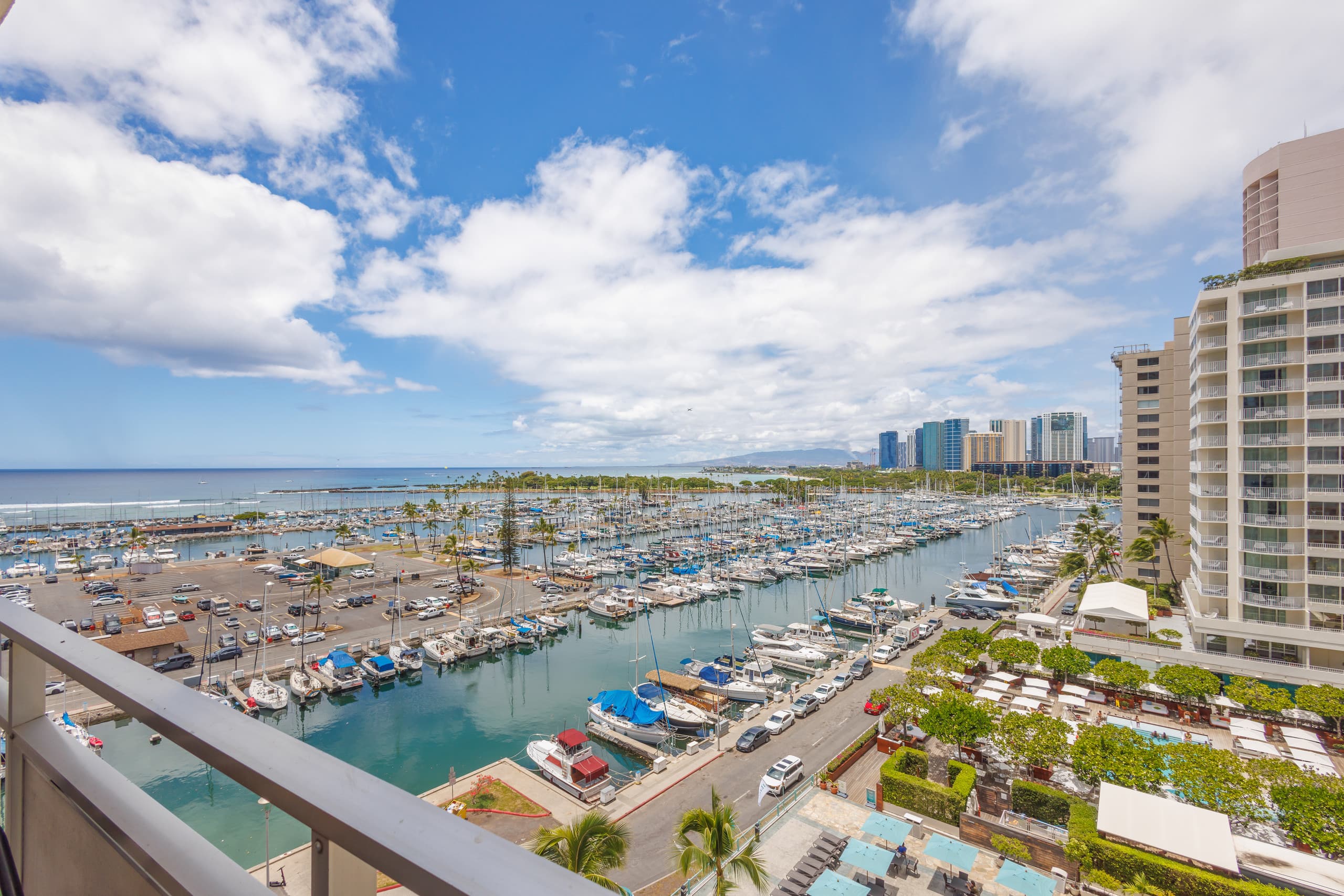 Condo in Honolulu · ★4.98 · 1 bedroom · 2 beds · 1 bath - Image 14