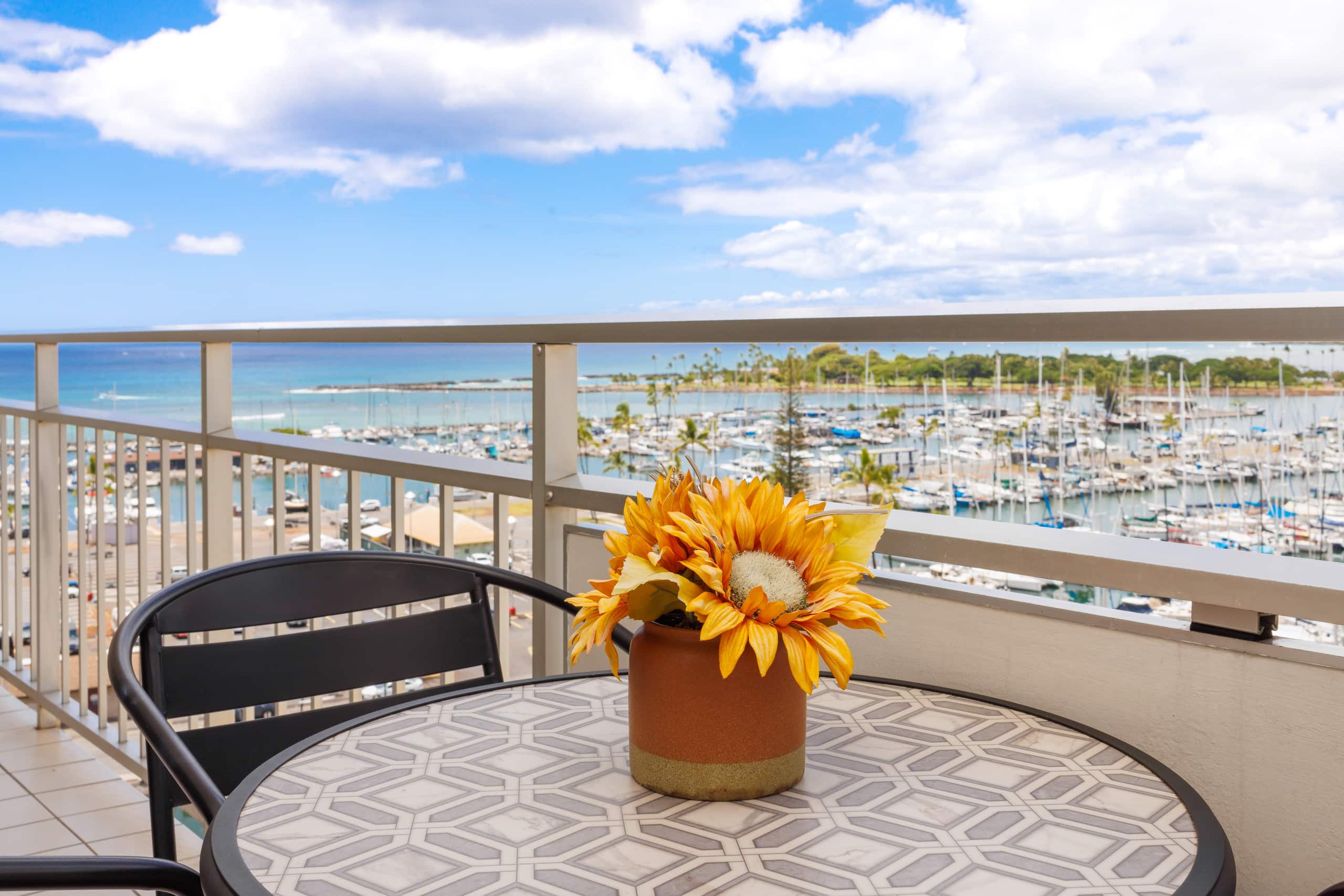 Condo in Honolulu · ★4.98 · 1 bedroom · 2 beds · 1 bath - Image 16