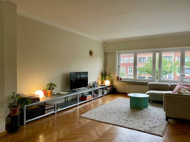 Large family house in Antwerp + garden & parking gallery image 4