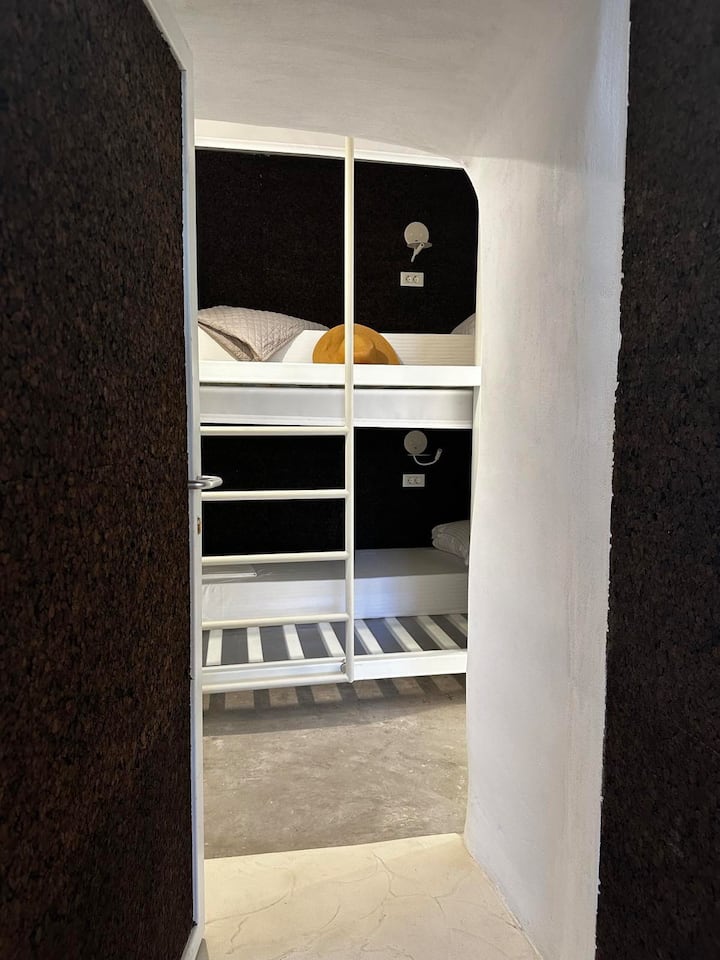 8 Bed In - Female Dormitory Room - Oia