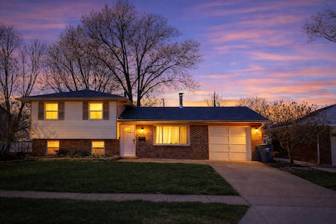 Gahanna Family-Friendly 4BR Retreat • King Bed