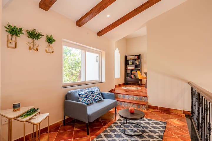 Living room image 2