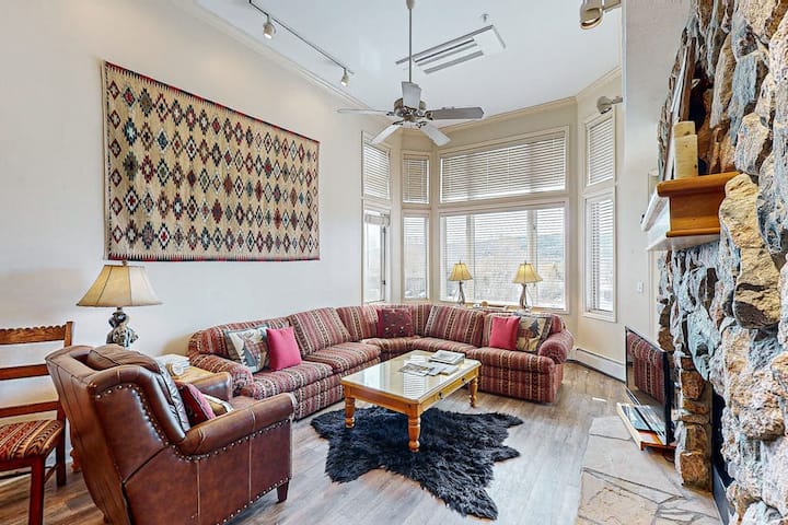 Comfortable 3br Mountainview 3rd-floor | Balcony - Steamboat Springs, CO
