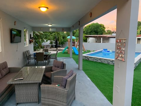 Salinas Blue House 2 In the Beach, Private Pool