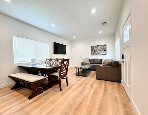 1.8mi to Disney CA Advent Park-New House 4bd/2ba