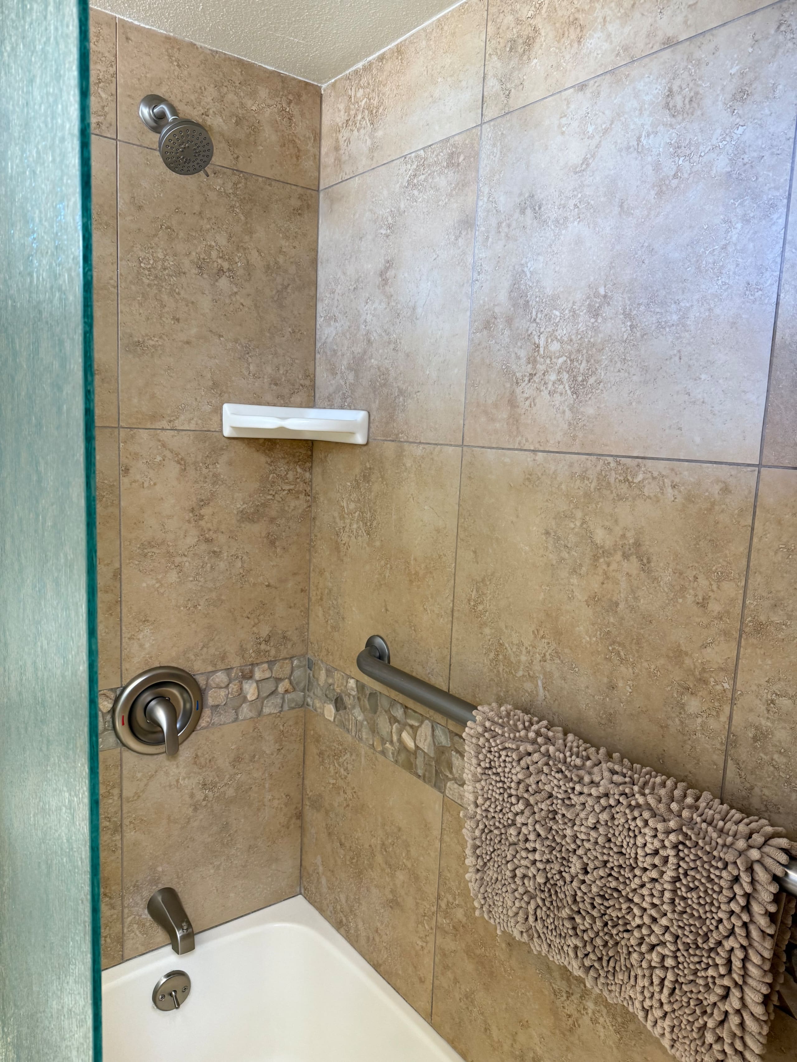 Condo in Lahaina · ★4.88 · Studio · 1 bed · 1 private bath - Image 8