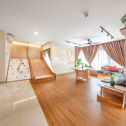 Top Floor | Legoland Family Slide & projector