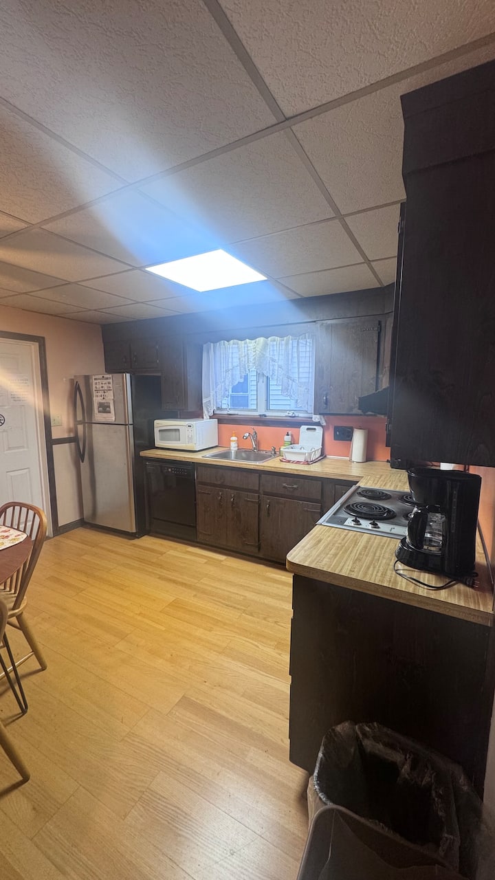 Good 1br Apartment, 1st Floor, Central Ac - Malden, MA