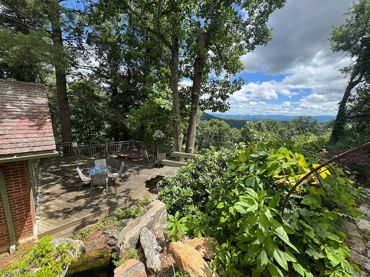 Cloudberry Cottage At Elk Mtn - Hot Tub, Mtn Views - Weaverville, NC