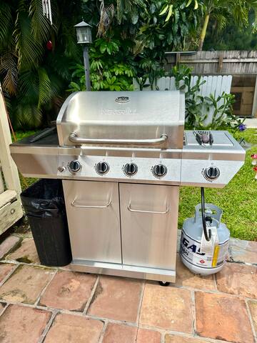 Authentic Villa Fort Lauderdale with pool gallery image 5