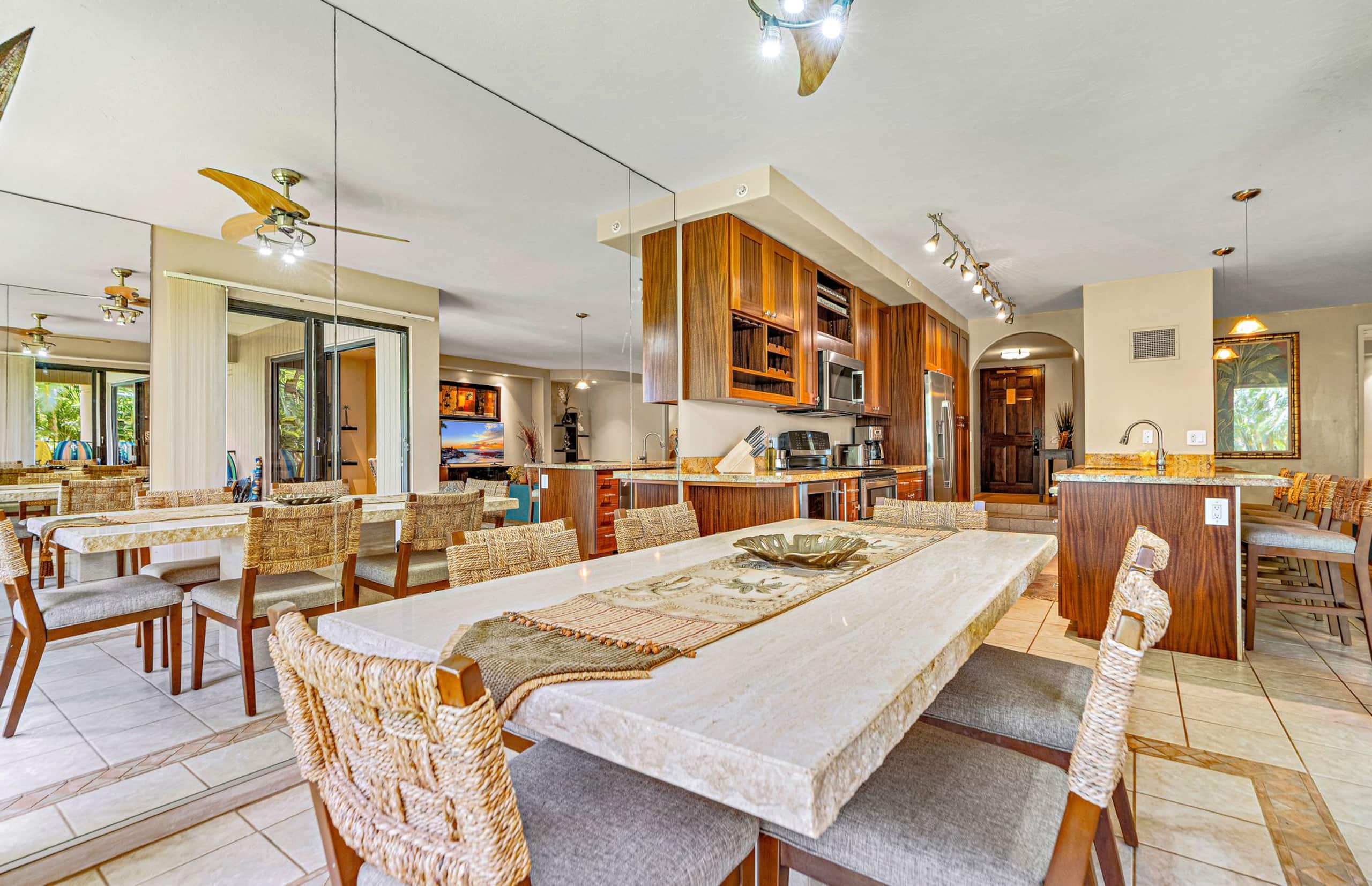 Condo in Lahaina · ★4.89 · 2 bedrooms · 3 beds · 2 baths - Image 10