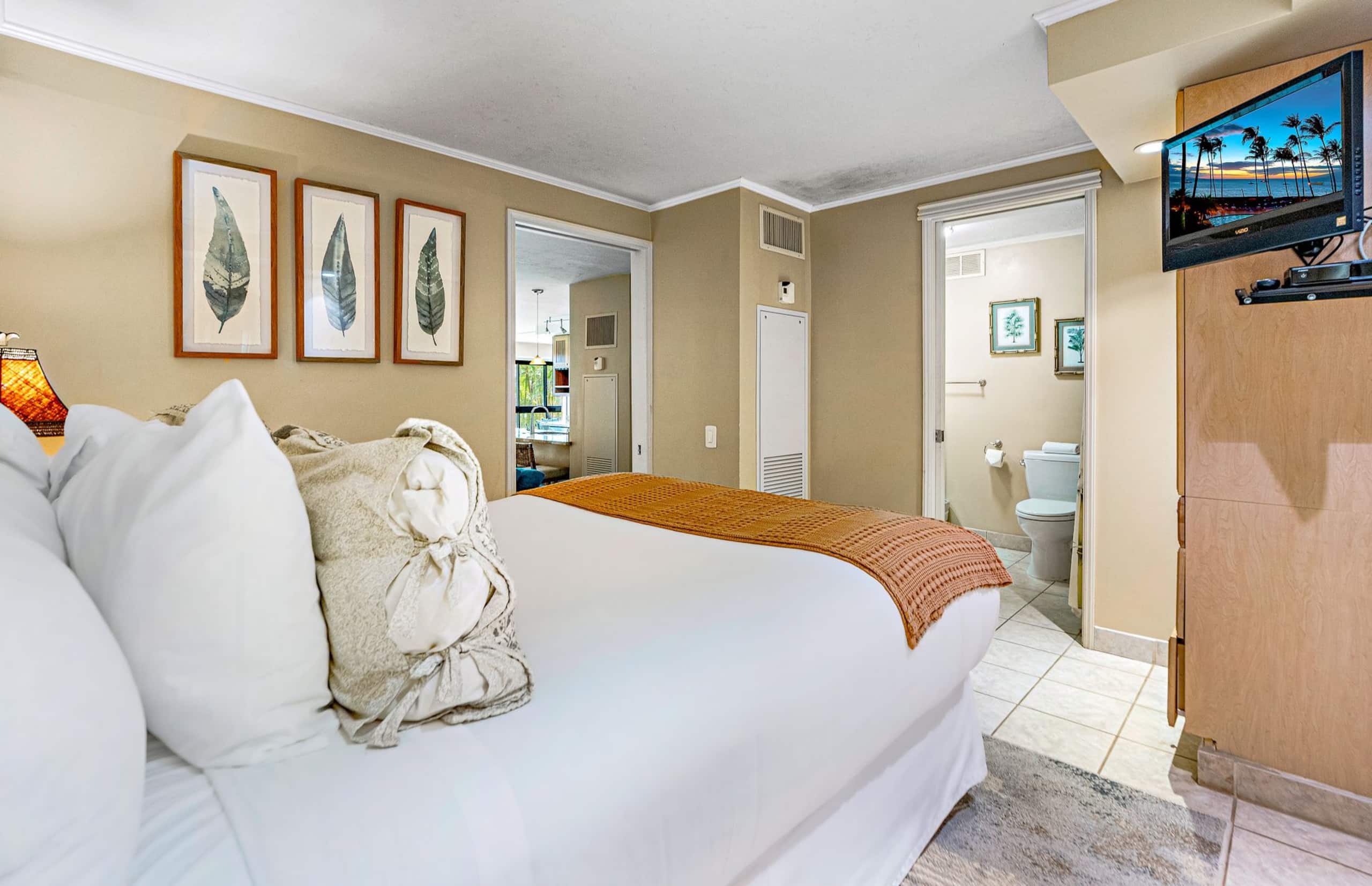 Condo in Lahaina · ★4.89 · 2 bedrooms · 3 beds · 2 baths - Image 25