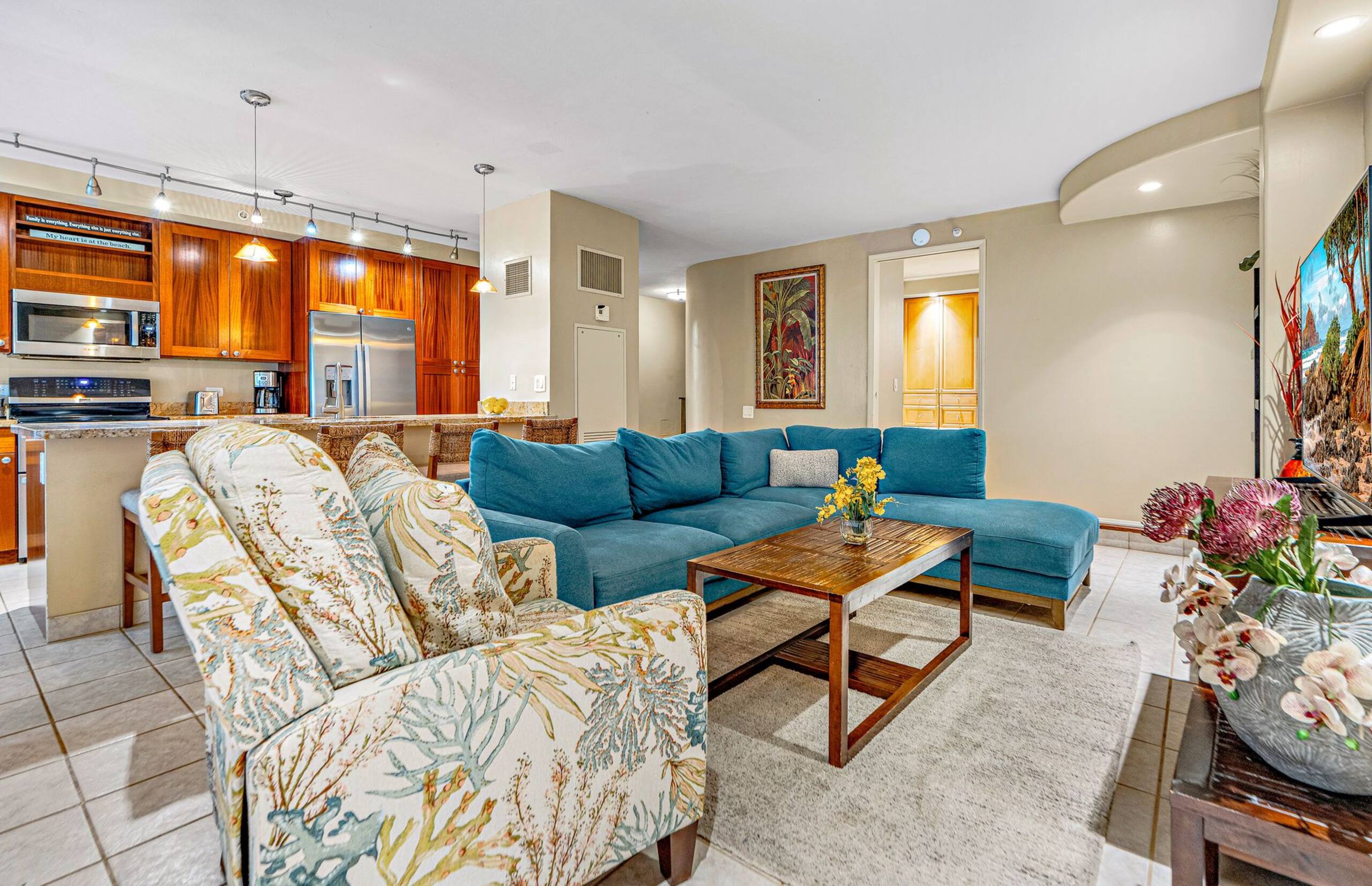 Condo in Lahaina · ★4.89 · 2 bedrooms · 3 beds · 2 baths - Image 14
