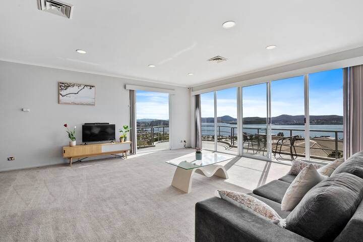 Super nice house with sea view gallery image 2