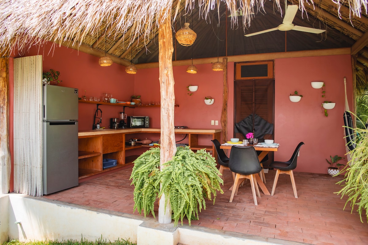 King Bed, Private Pool & Starlink | Pet-Friendly – Photo 6