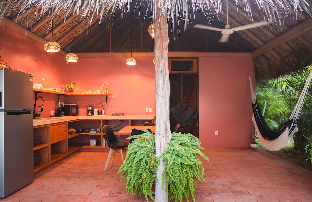 King Bed, Private Pool & Starlink | Pet-Friendly – Photo 1