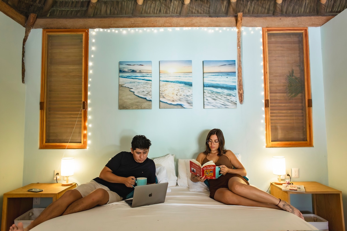 King Bed, Private Pool & Starlink | Pet-Friendly – Photo 12