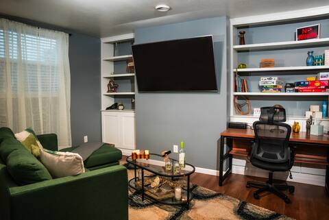 Birds&Bees-7 MinsPGH- free cancel- free clean/Pet
