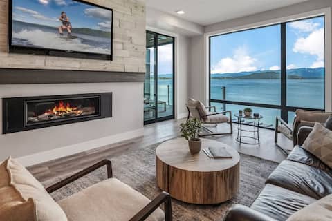 Waterfront Views, Spa & Serenity | Rooftop Bar