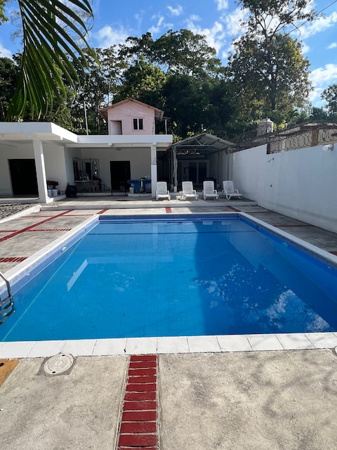 House with a pool
In San Martin Zapotitlan