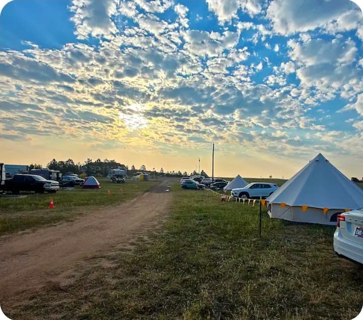 Kicksy-Wicksy: Cushy & Campy #Ranchettes - Yurts for Rent in
