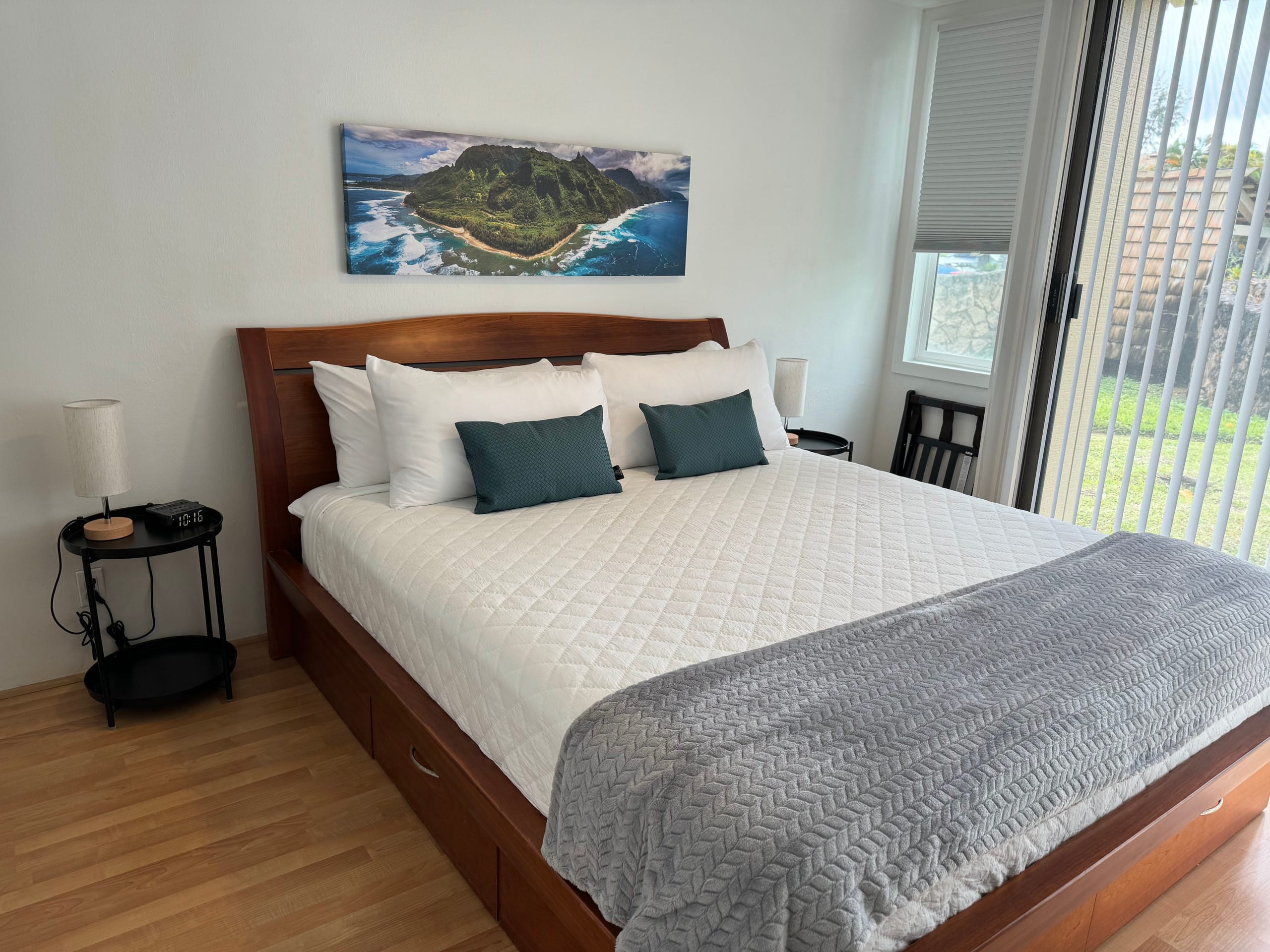 Condo in Kahuku · ★4.9 · 3 bedrooms · 5 beds · 2 baths - Image 3