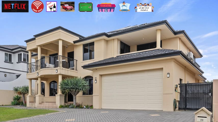 Luxury Home Near City&Beach Sleeps 12 Fun &Comfort