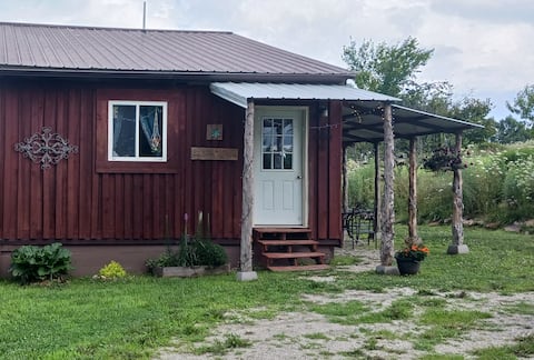 Dee Dee's Place.
A Relaxing Cabin in the Country