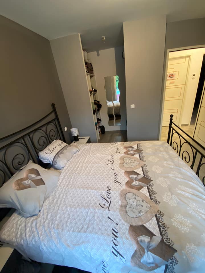 غرفة النوم 1