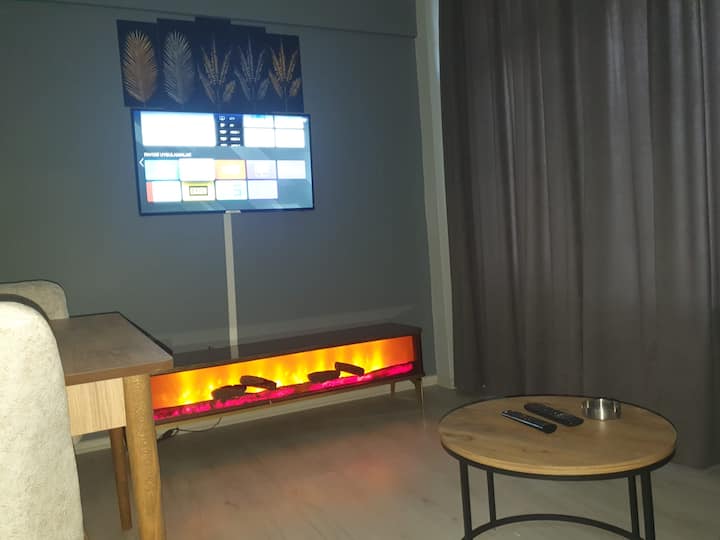 Kadıköy Altıyol Boğa Heykeline Ve Sahile Yakın - Maltepe