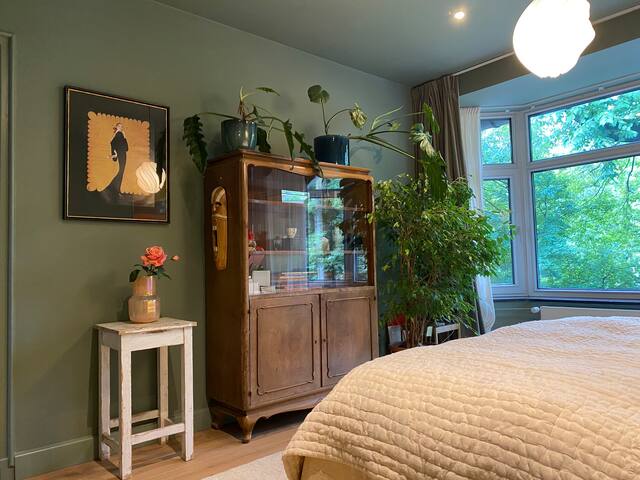 Big townhouse, perfect location! gallery image 3