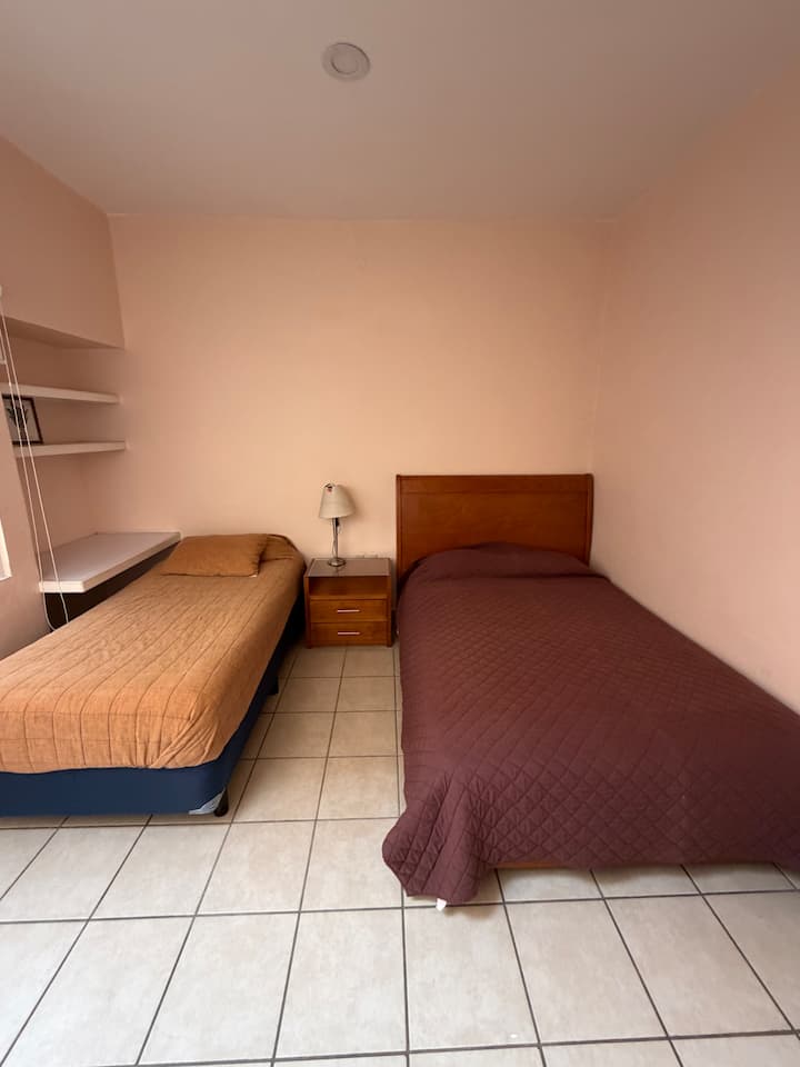 غرفة النوم 2