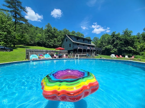 Pool - Hot Tub - Theater - Arcade - Mural - RRG