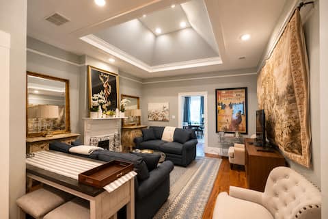 Private & Modern Loft!