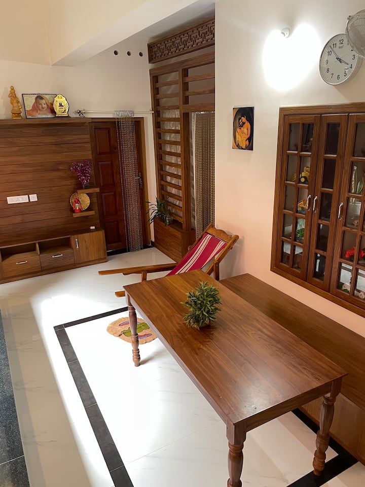 Naalu Kettu Veedu | Kerala Heritage Homestay - Kottarakkara