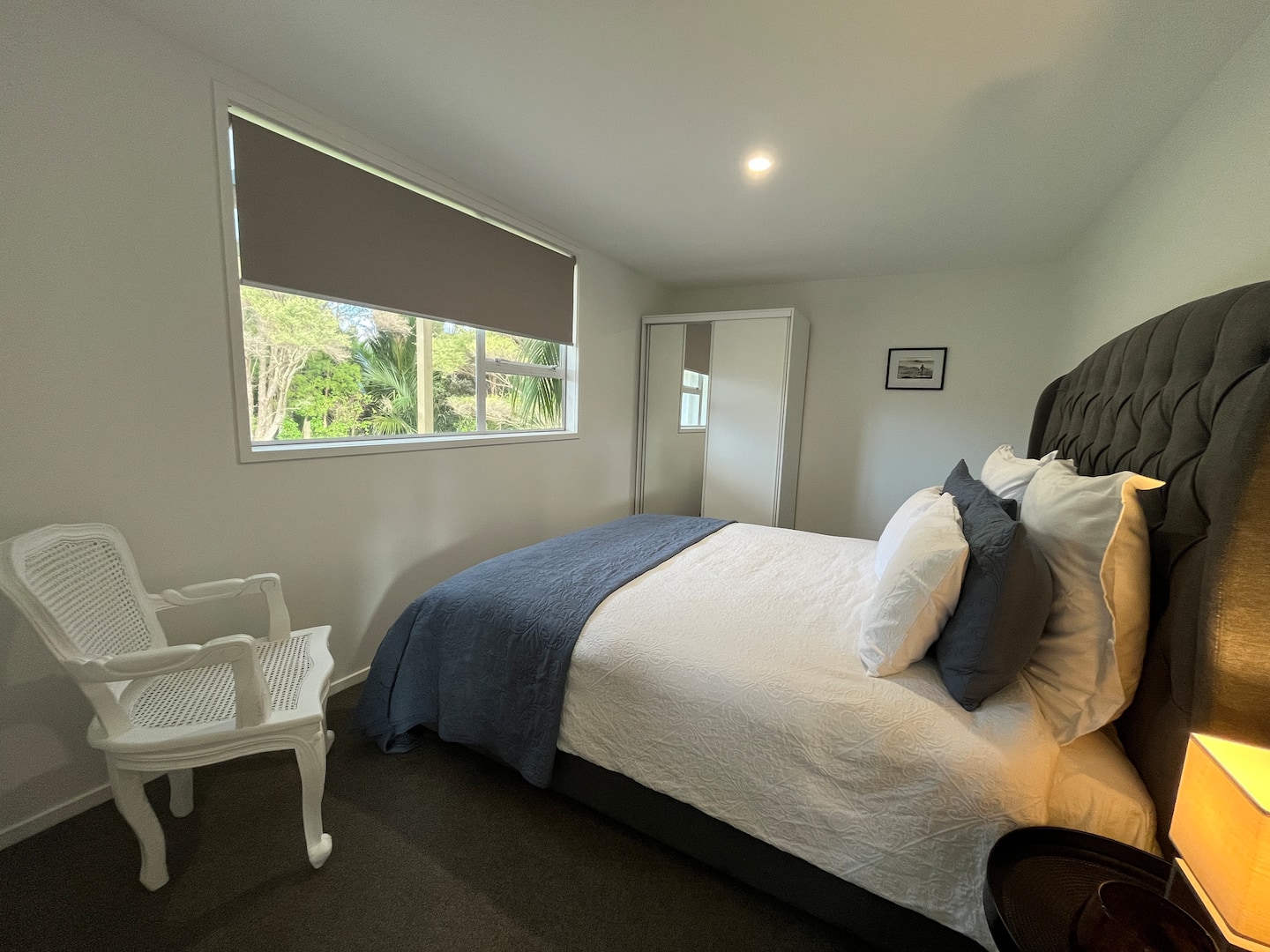 Longview Cottage Bethells Area
Sunny Quiet Private 4