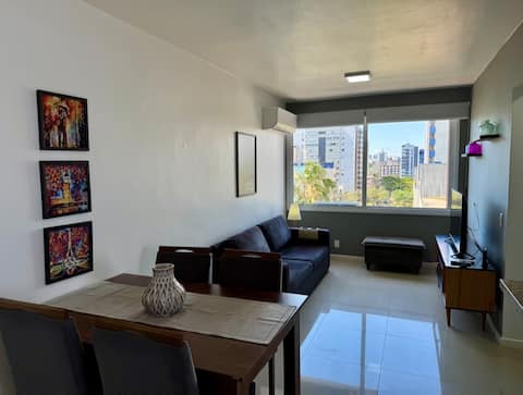 Top Airbnb: Apartment with beautiful and well-located garage in Menino Deus