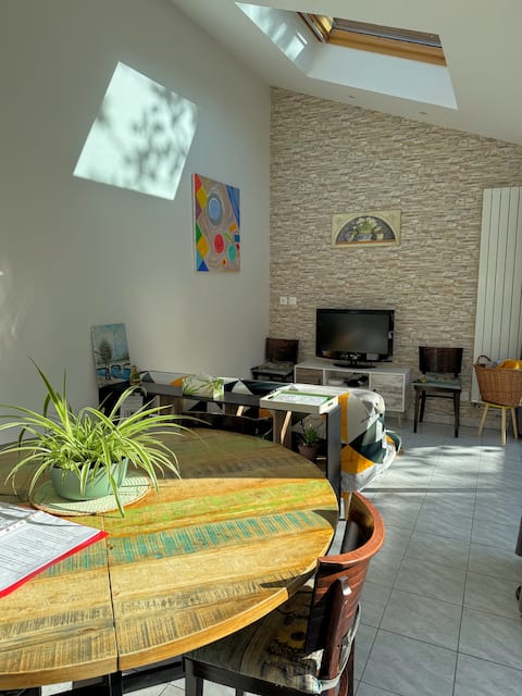 Popular Airbnb listing: House, small garden, 15 minutes from central Paris in Gentilly