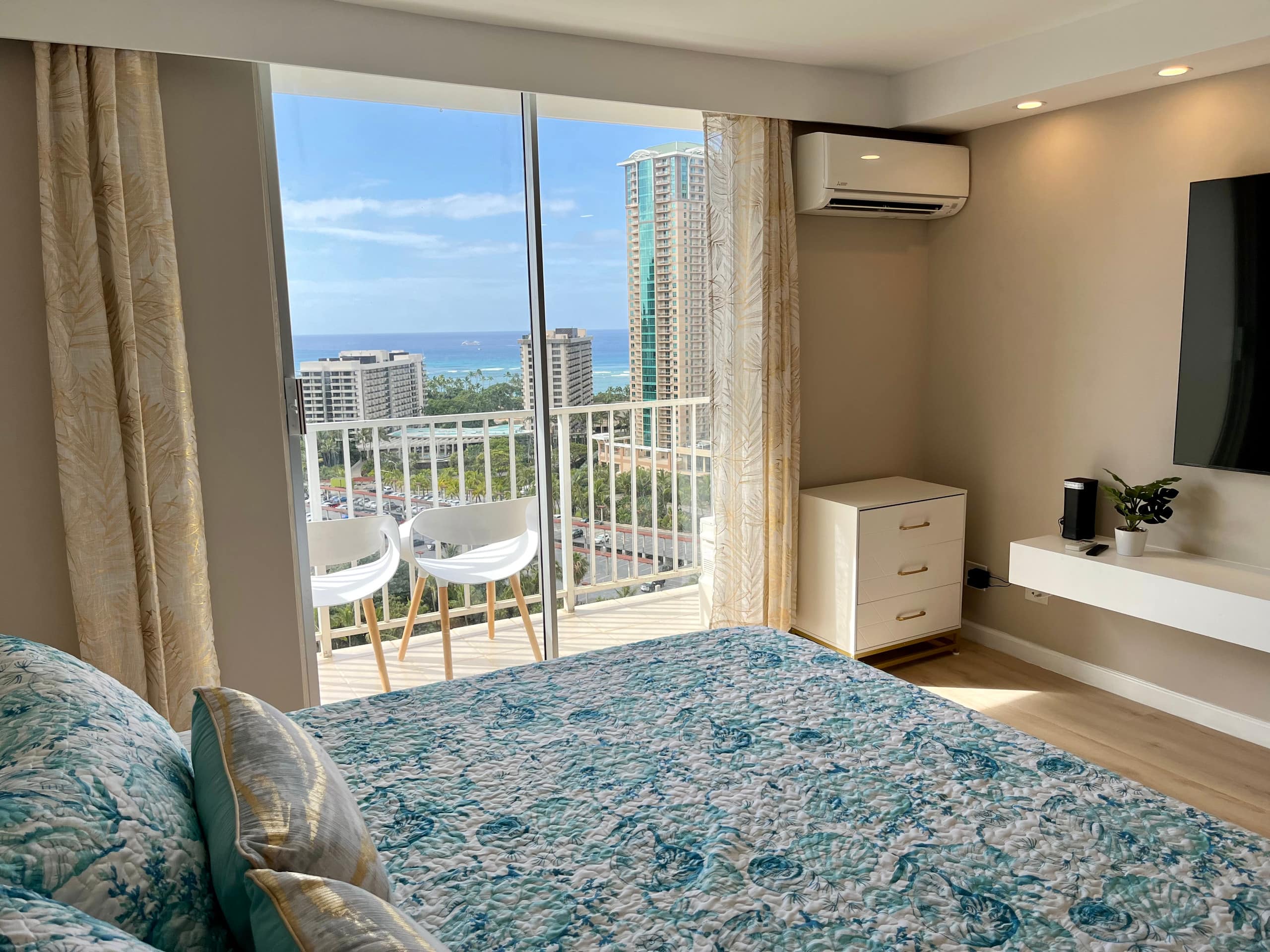 20*High Floor Waikiki Ocean View Condo w/Balcony - Image 22