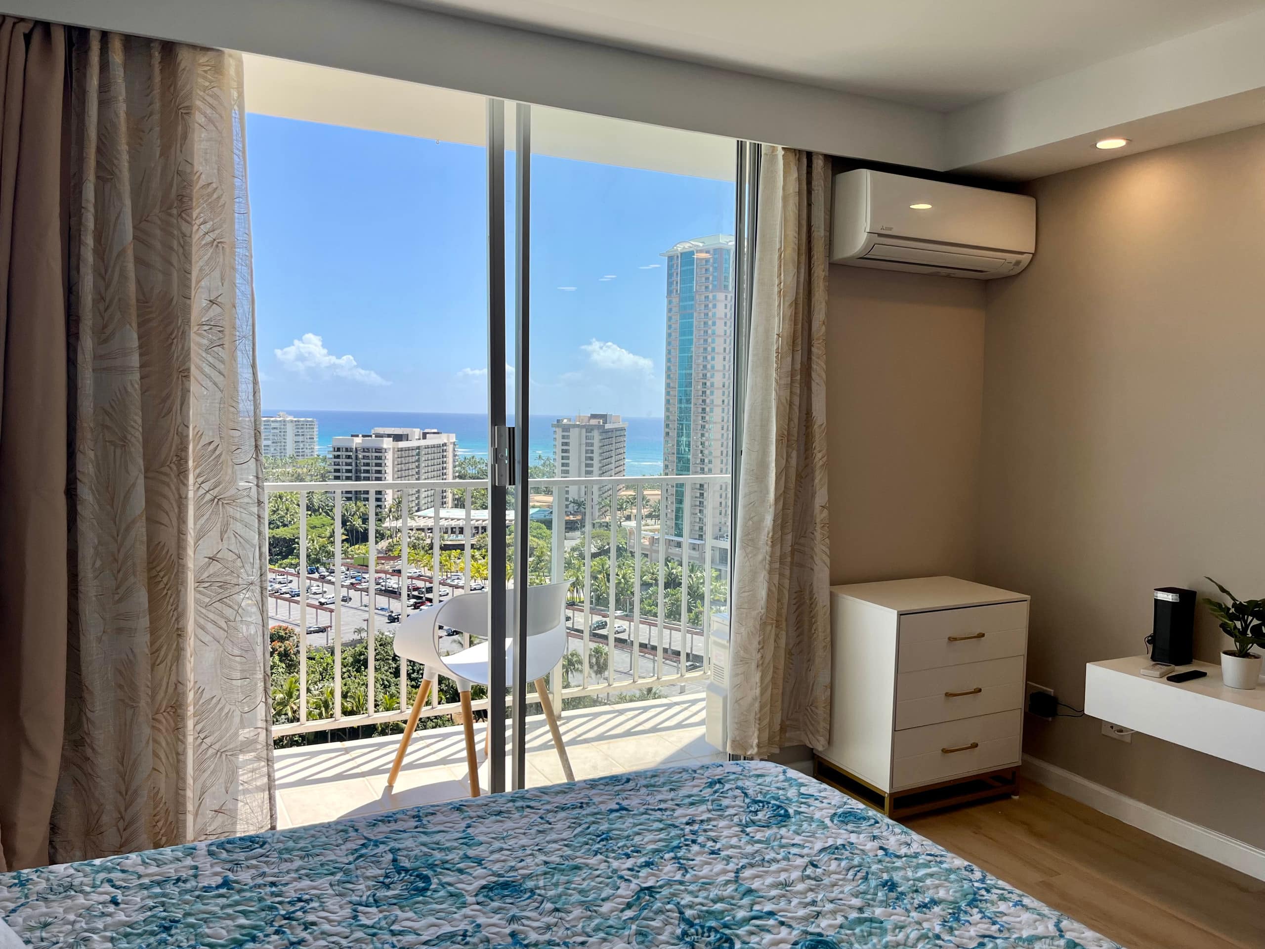 20*High Floor Waikiki Ocean View Condo w/Balcony - Image 24