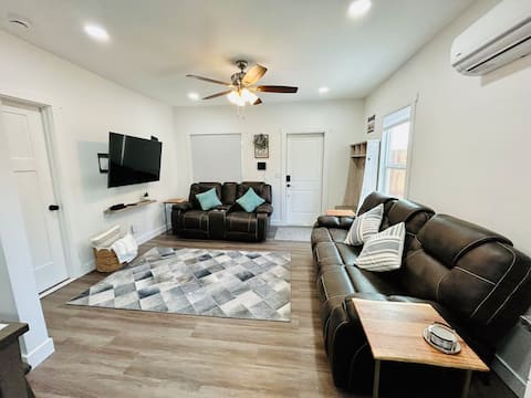 Modern Central Blackfoot Living